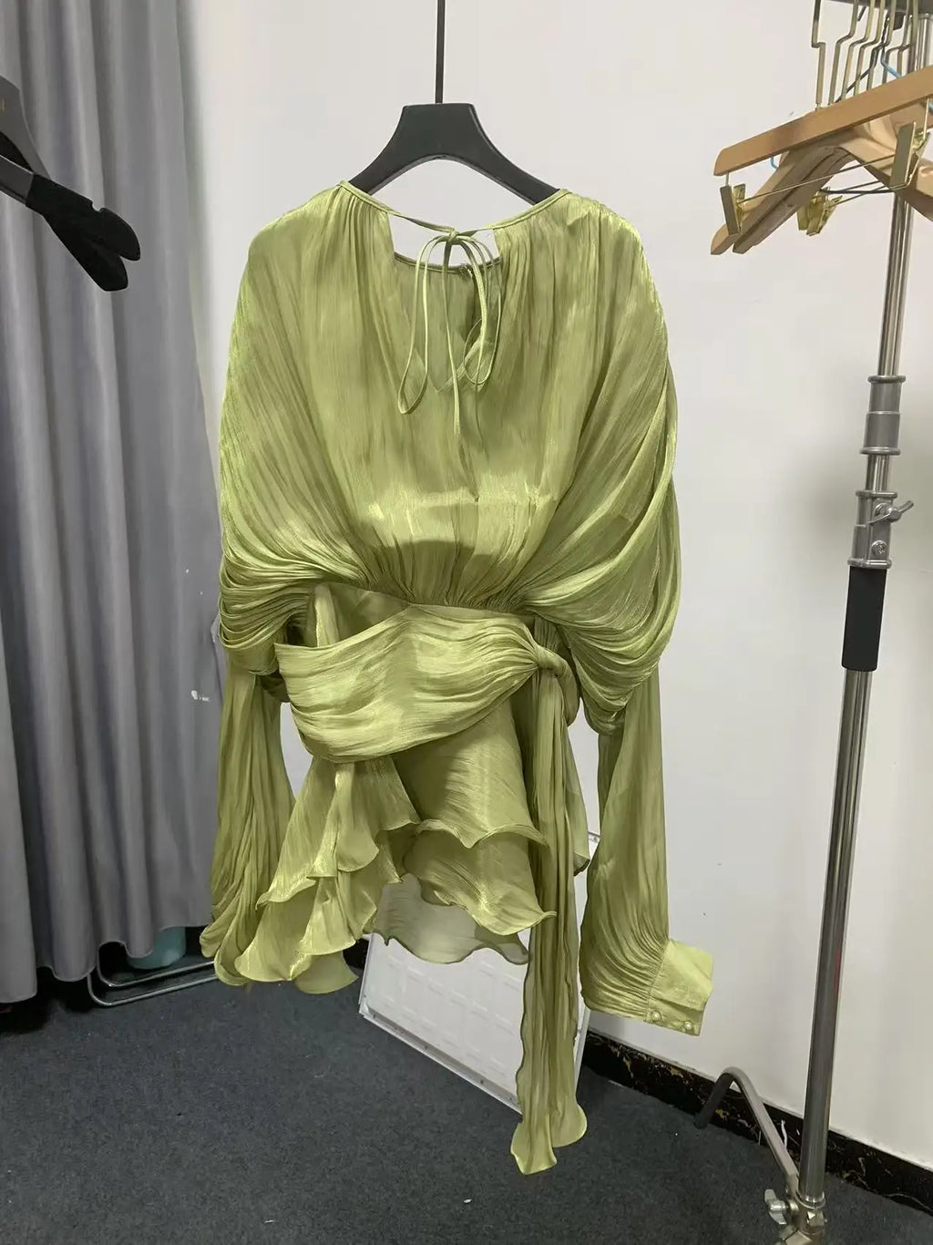 KBQ Solid Patchwork Lace Up Loose Dresses For Women O Neck Long Sleeve High Waist Spliced Folds Temperament Dress Female Fashion